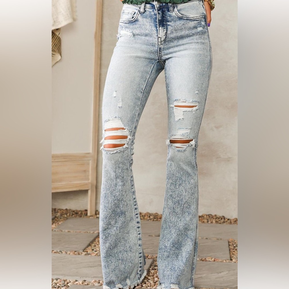 Flying Monkey Flare Light Washed Jean